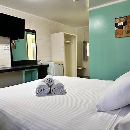 Kalka Palms Hotel Motel ロックハンプトン エクステリア 写真