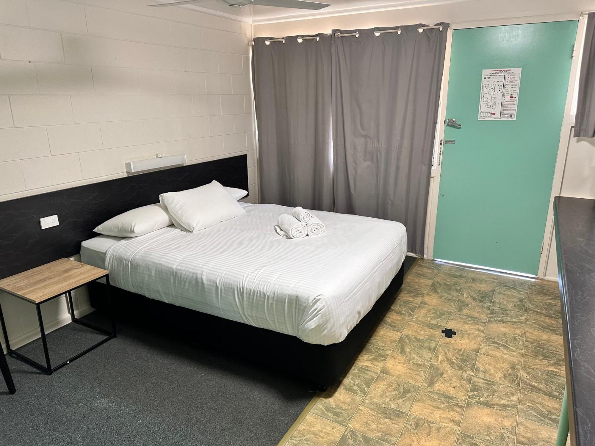 Kalka Palms Hotel Motel ロックハンプトン エクステリア 写真